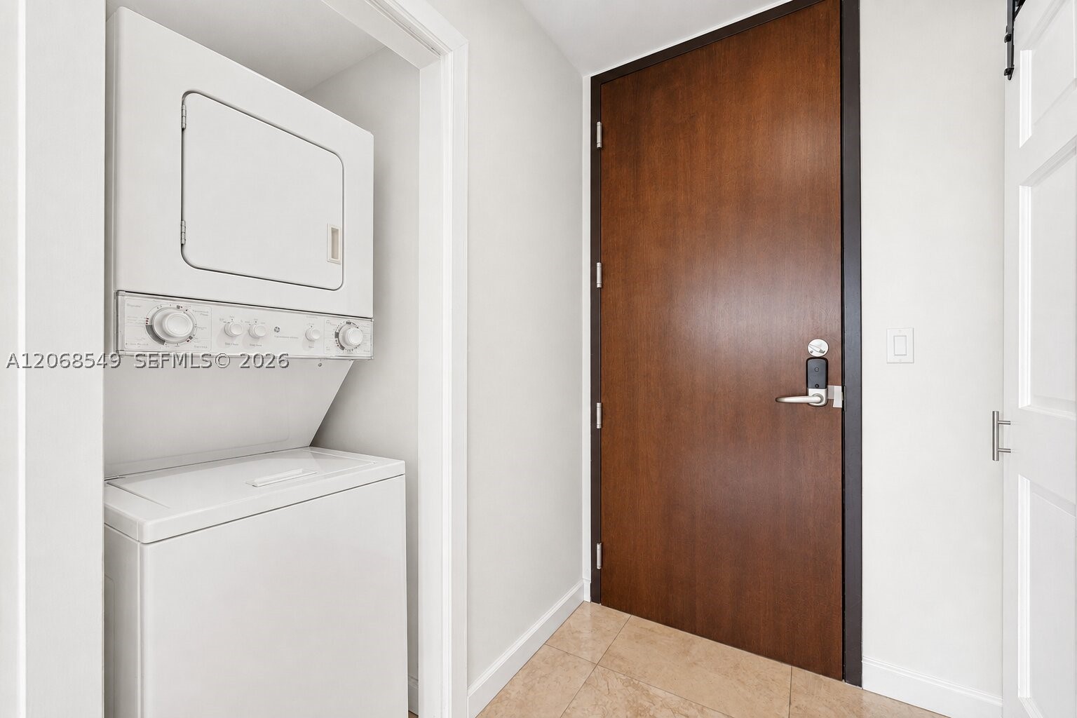 3250 Grand Ave #406, Miami FL 33133
