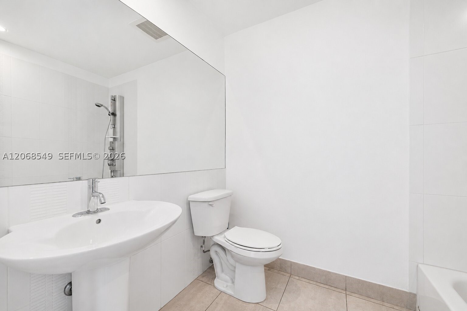 3250 Grand Ave #406, Miami FL 33133