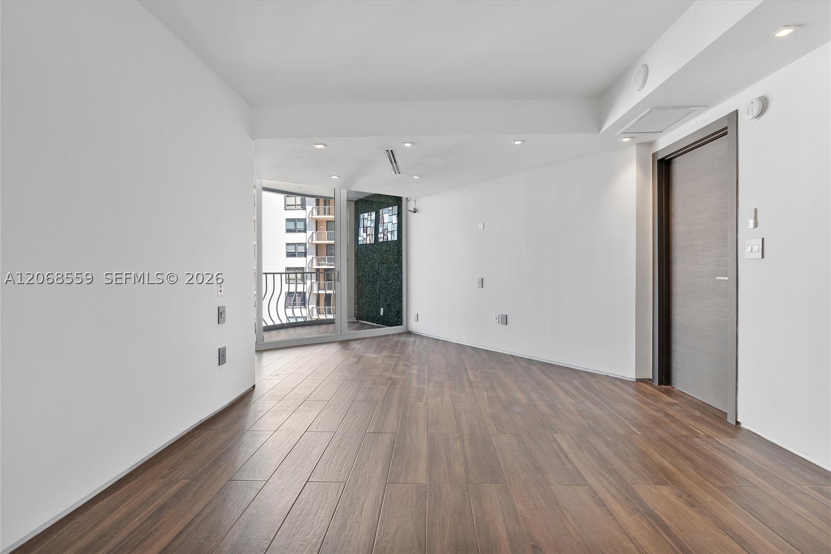 10155 Collins Ave #902, Bal Harbour FL 33154