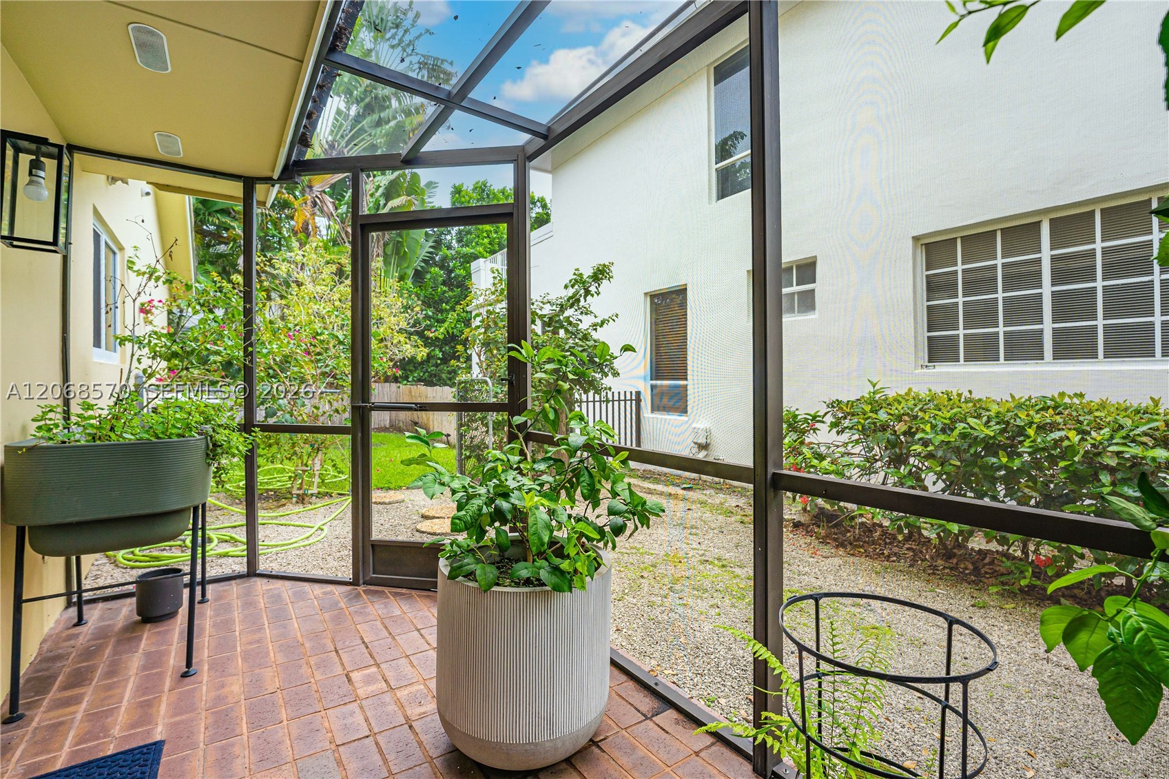 6865 Veronese St, Coral Gables FL 33146
