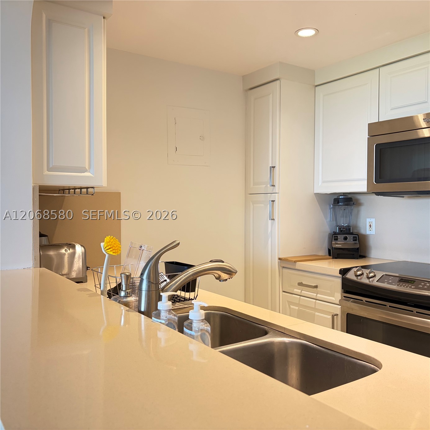 155 Ocean Lane Dr #702, Key Biscayne FL 33149