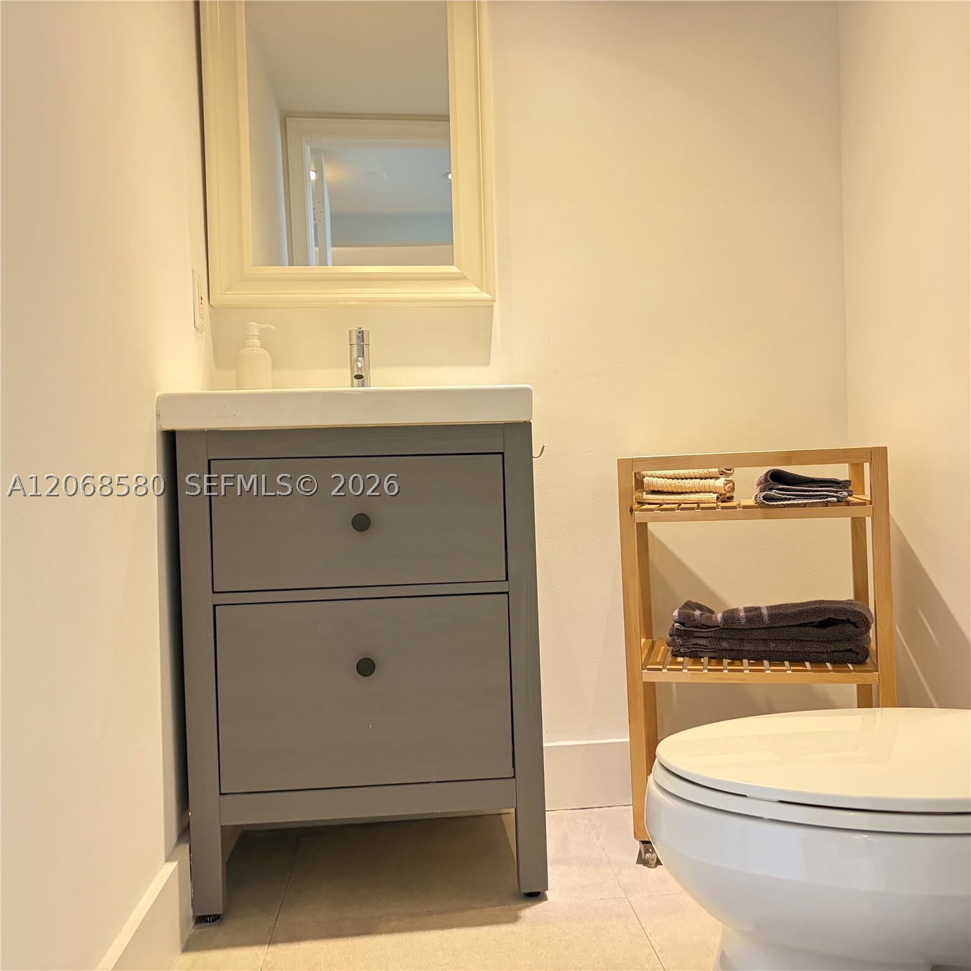 155 Ocean Lane Dr #702, Key Biscayne FL 33149