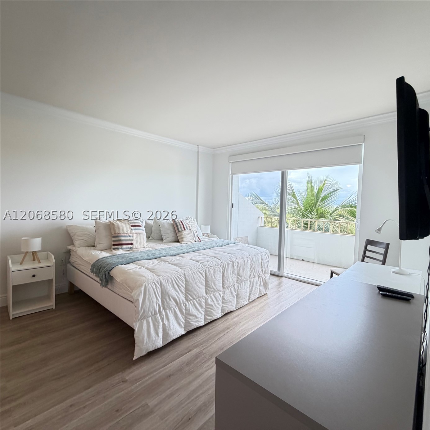 155 Ocean Lane Dr #702, Key Biscayne FL 33149