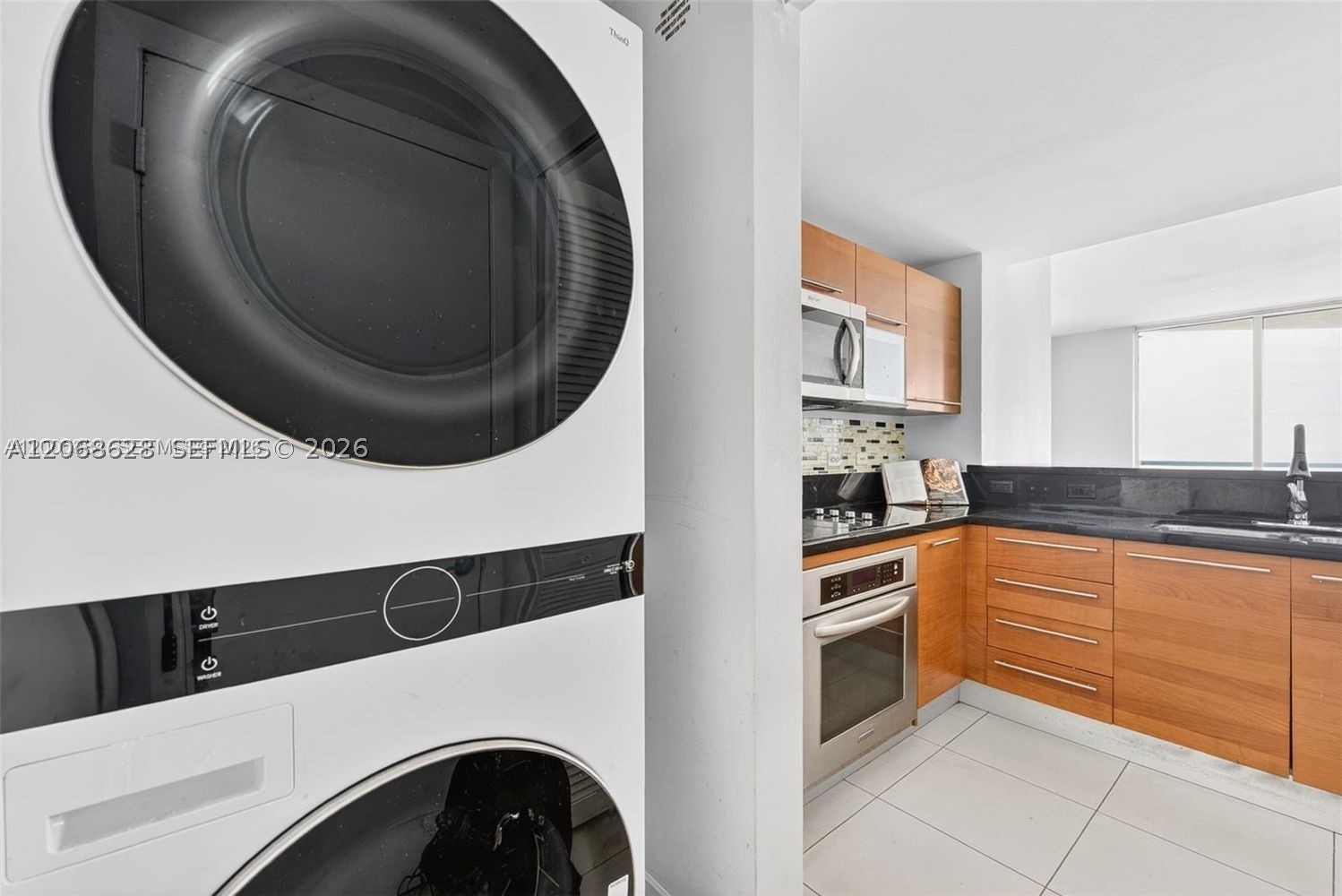 244 Biscayne Blvd #3702, Miami FL 33132