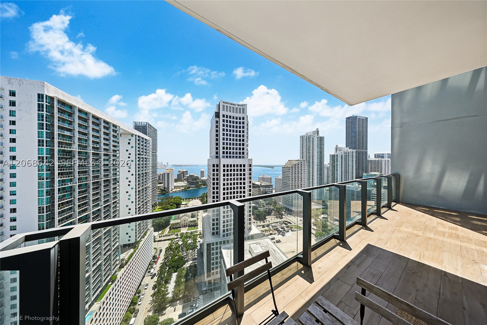 68 SE 6th St #2909, Miami FL 33131