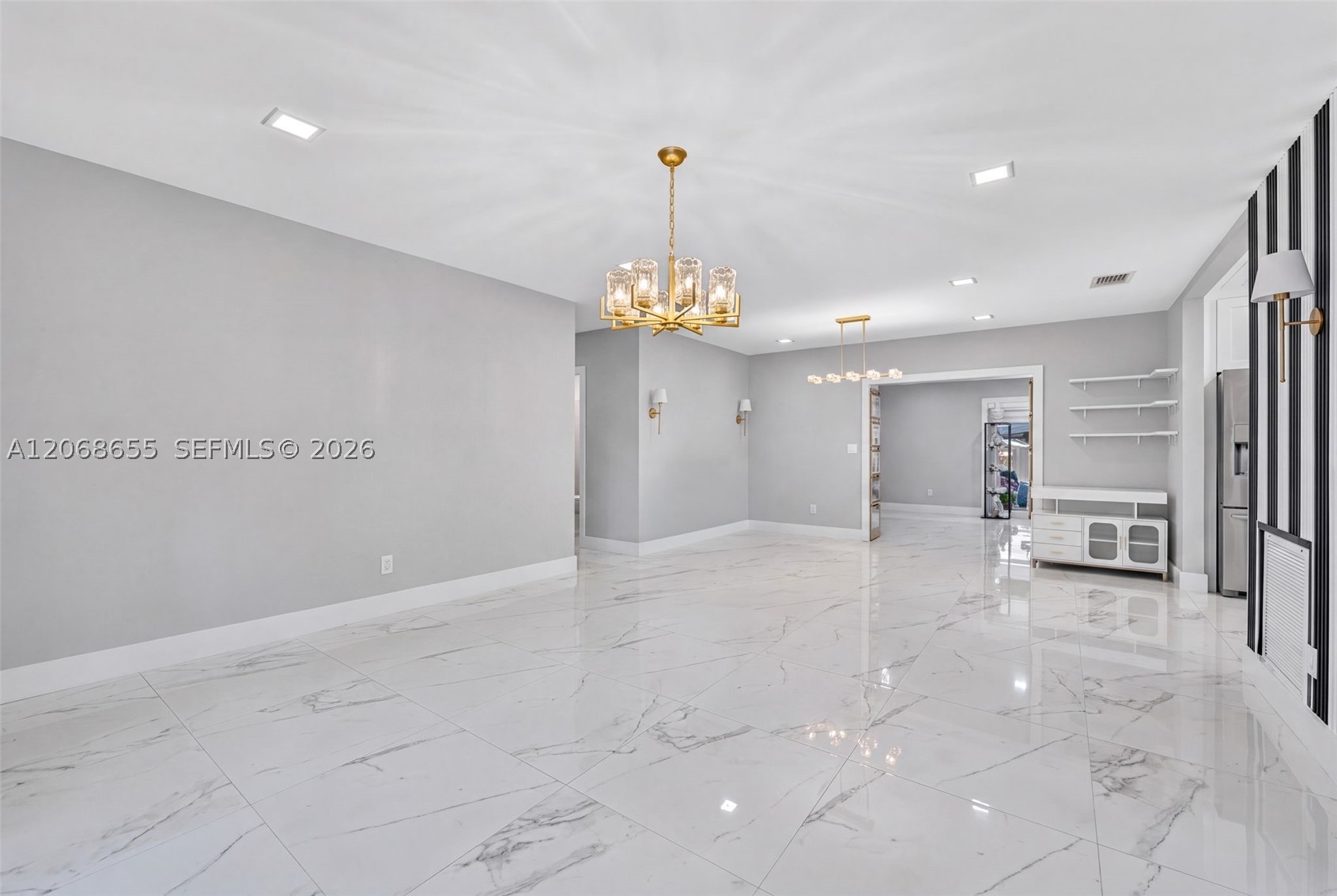 700 W 51st Pl, Hialeah FL 33012