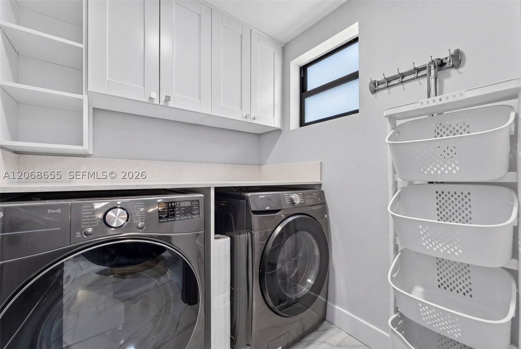 700 W 51st Pl, Hialeah FL 33012