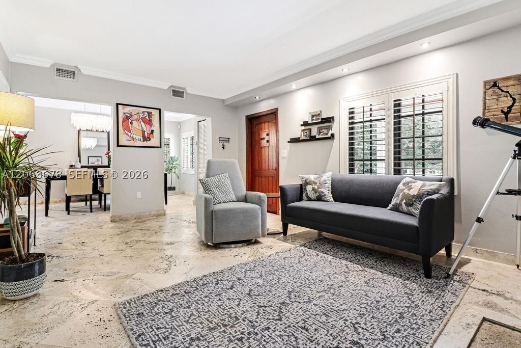 111 SW 29th Rd, Miami FL 33129