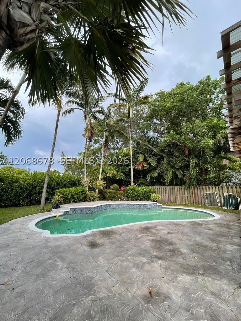 111 SW 29th Rd, Miami FL 33129