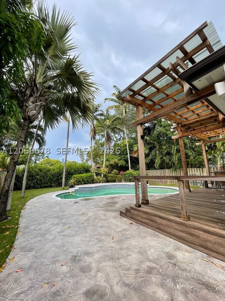 111 SW 29th Rd, Miami FL 33129