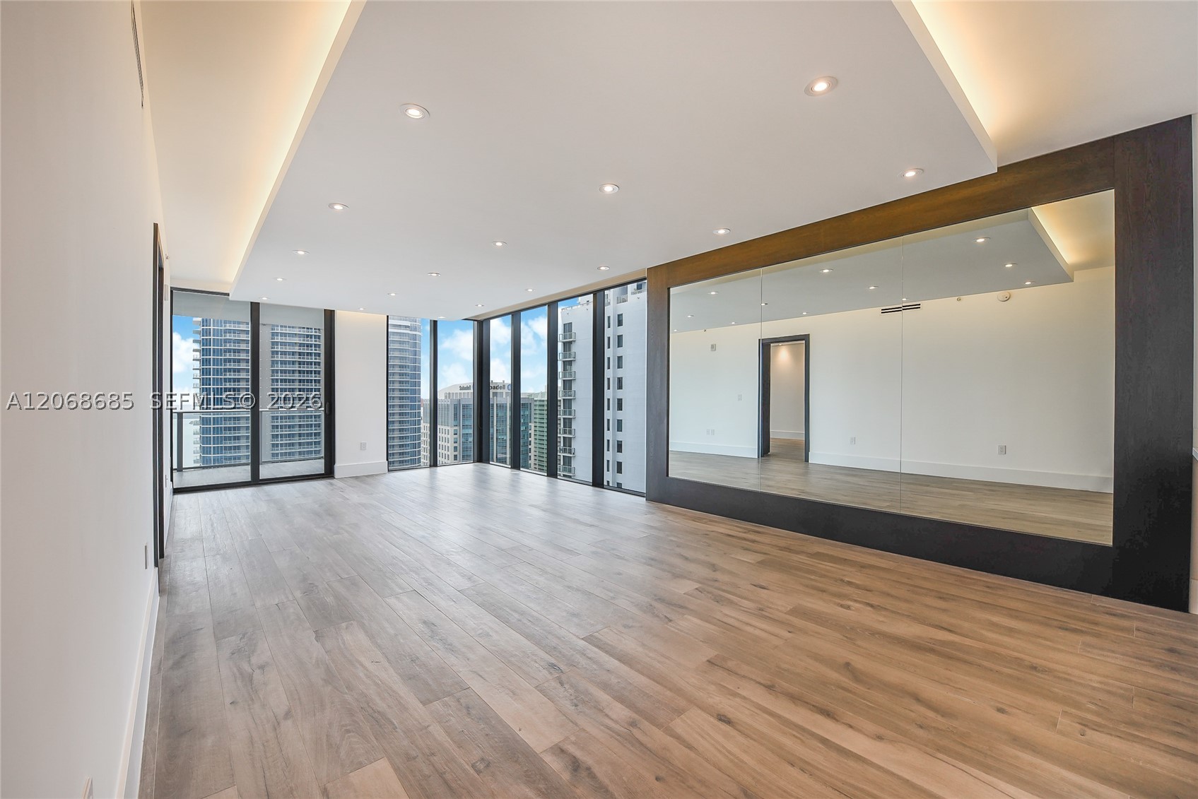 1010 Brickell Ave #3905, Miami FL 33131