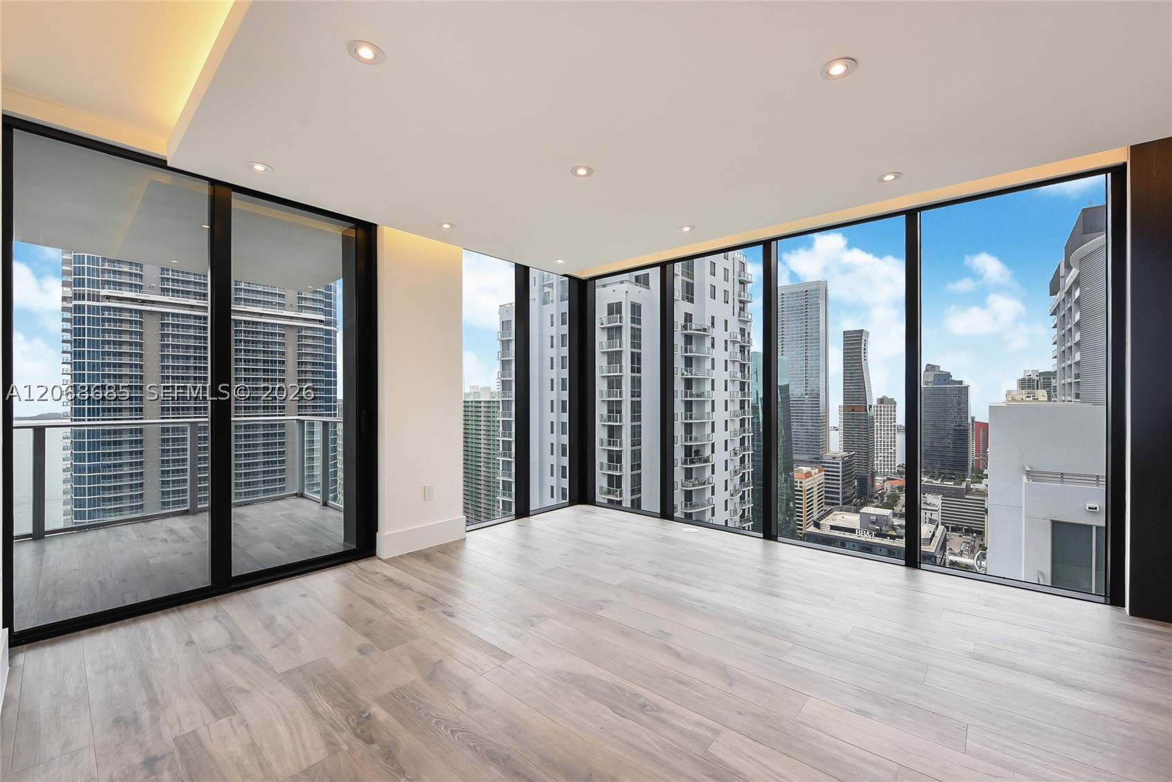 1010 Brickell Ave #3905, Miami FL 33131