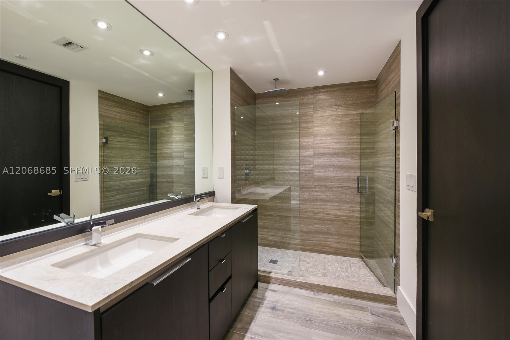 1010 Brickell Ave #3905, Miami FL 33131