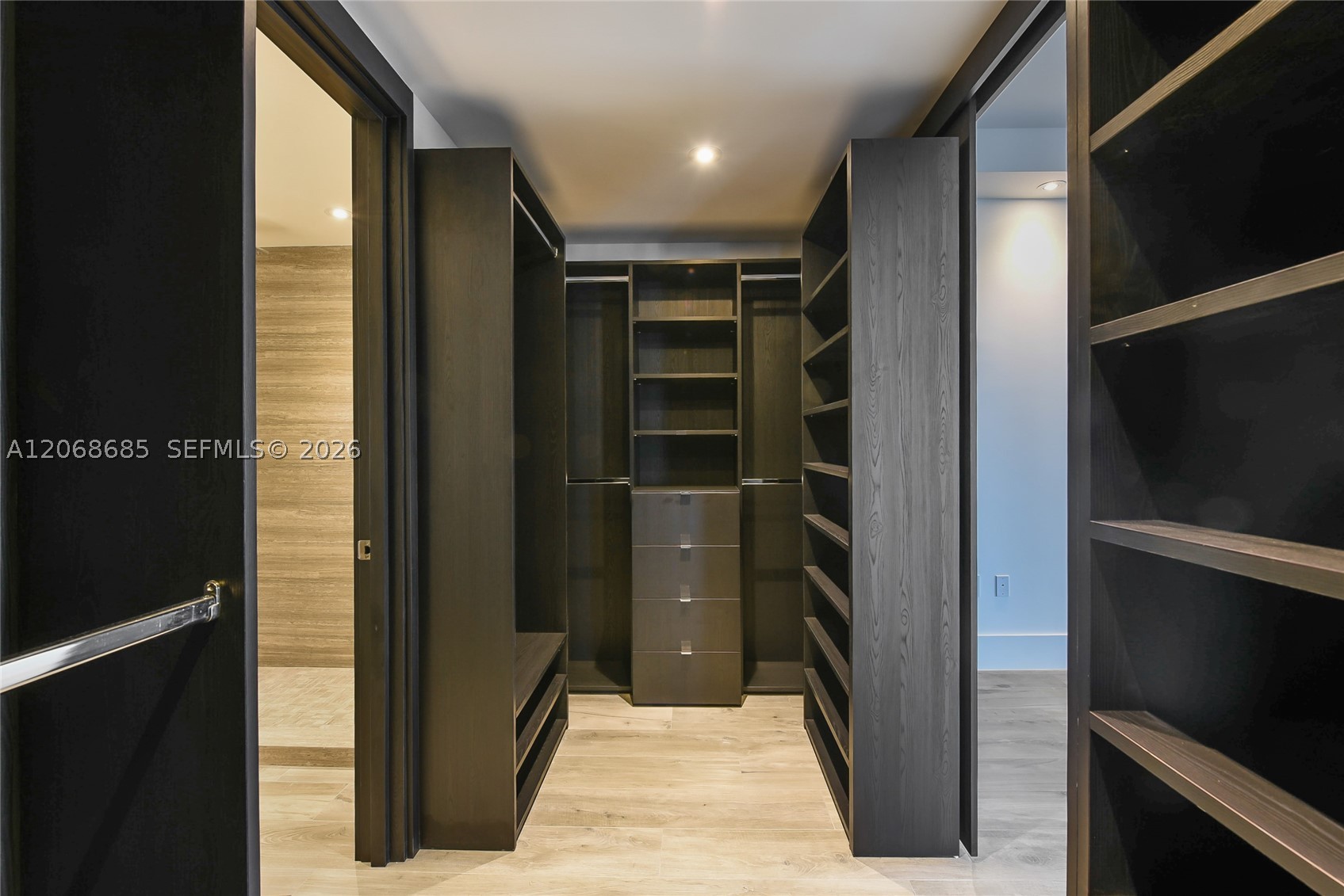 1010 Brickell Ave #3905, Miami FL 33131