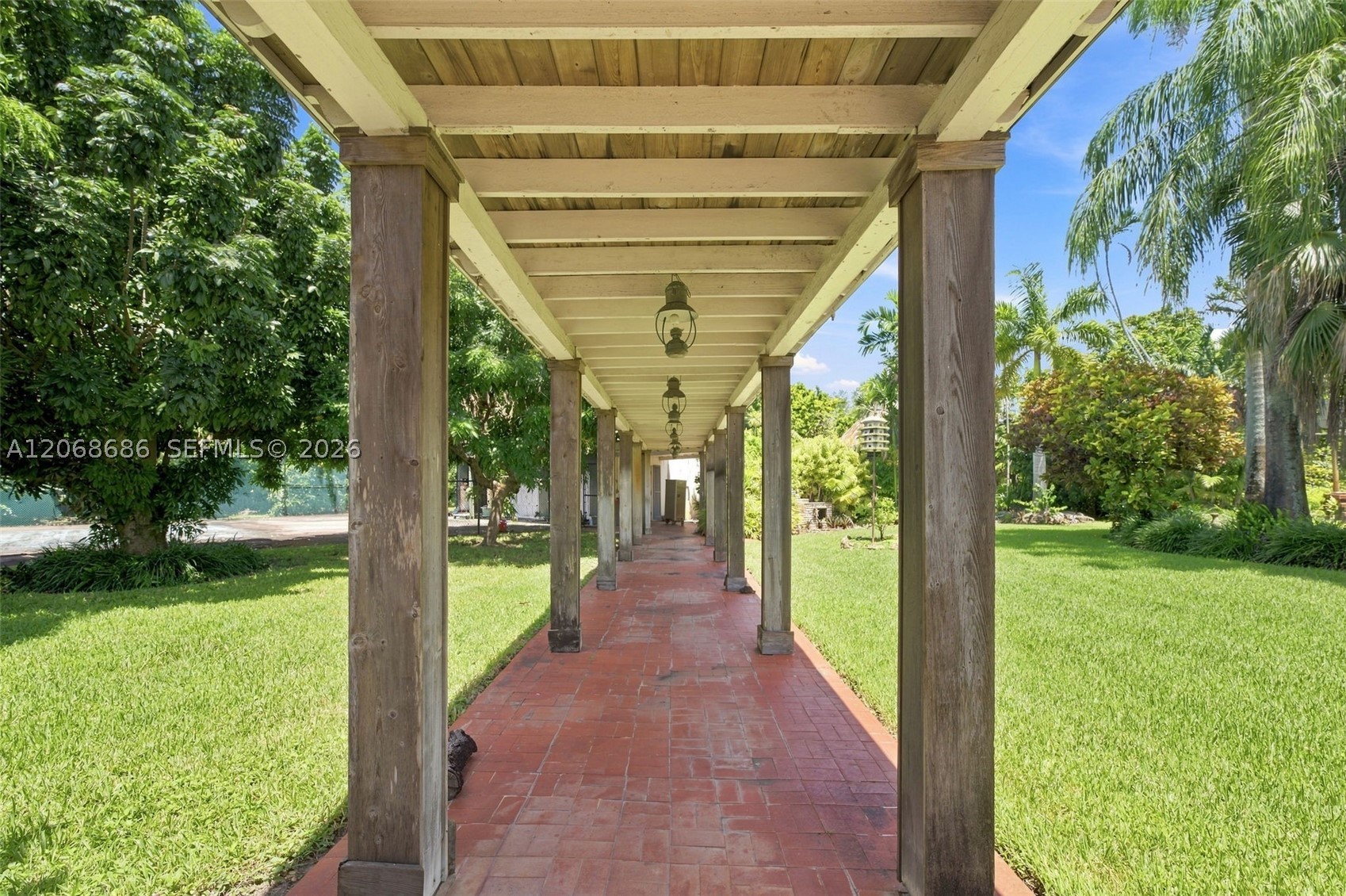 5885 SW 56th St, Miami FL 33155