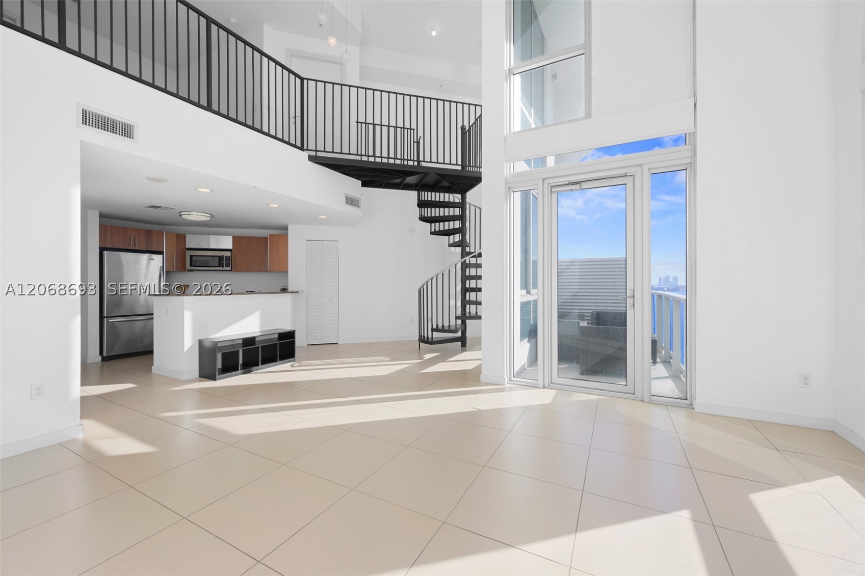 300 S Biscayne Blvd #L-1214, Miami FL 33131