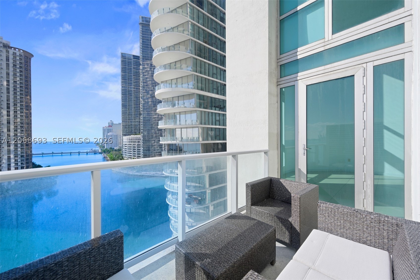 300 S Biscayne Blvd #L-1214, Miami FL 33131