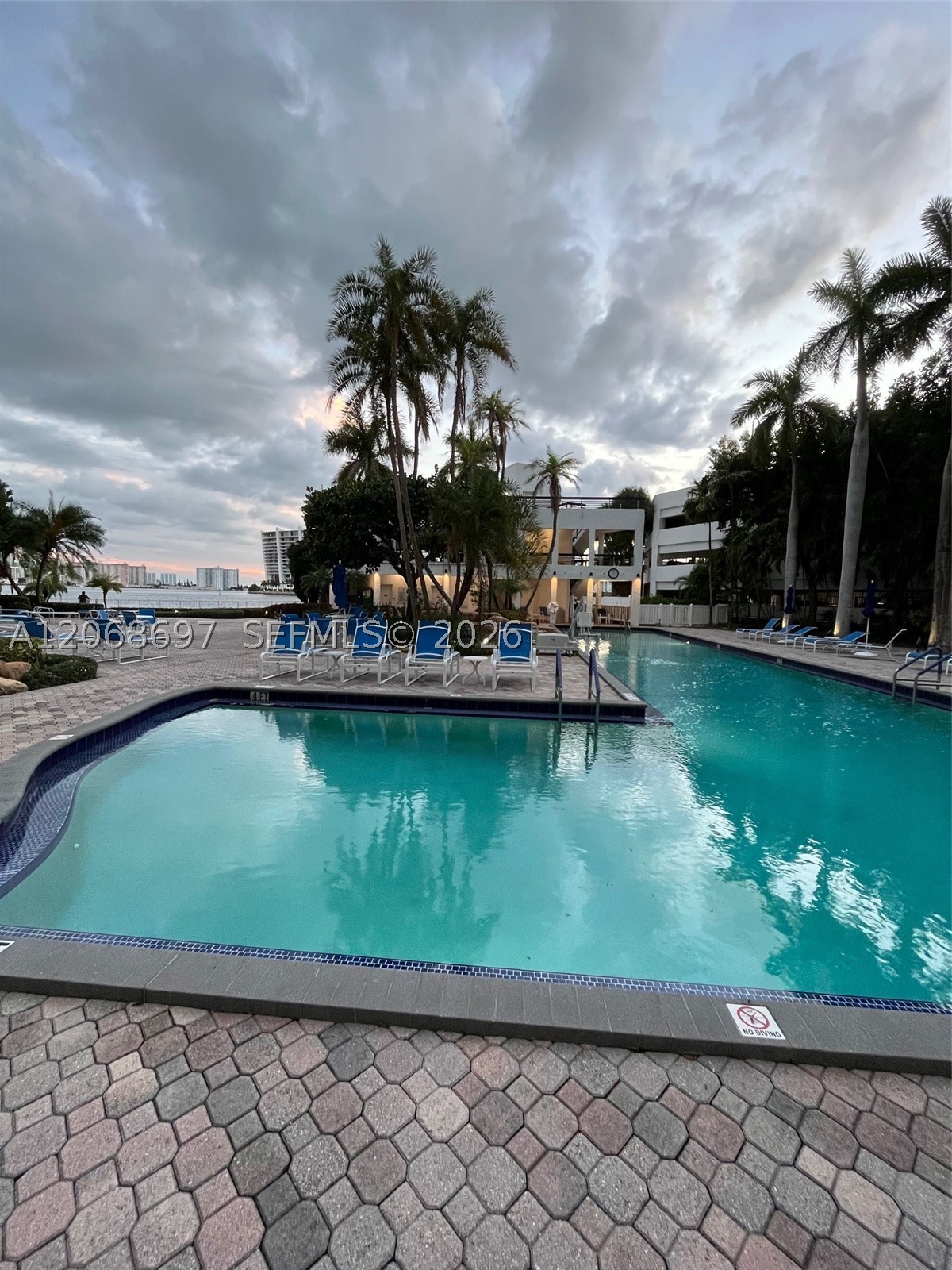 3600 Mystic Pointe dr #1010, Aventura FL 33180