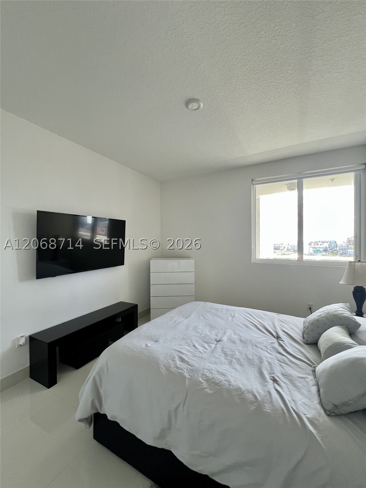 600 NE 27th St #1604, Miami FL 33137