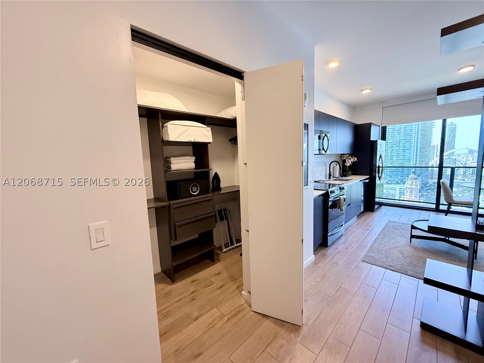 398 NE 5th St #2203, Miami FL 33132