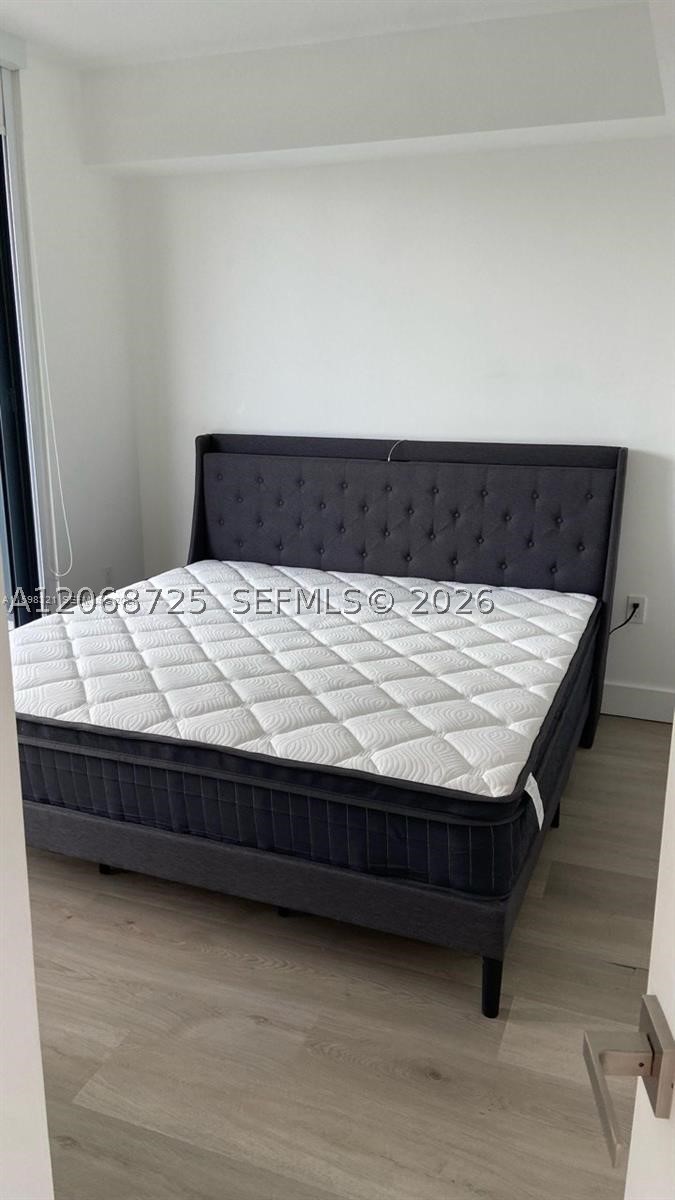 121 NE 34th St #915, Miami FL 33137