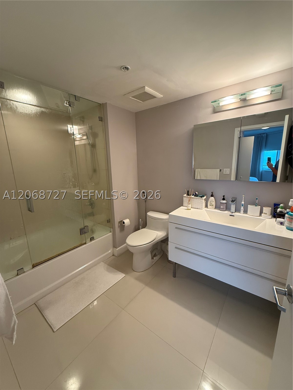 335 S Biscayne Blvd #1805, Miami FL 33131