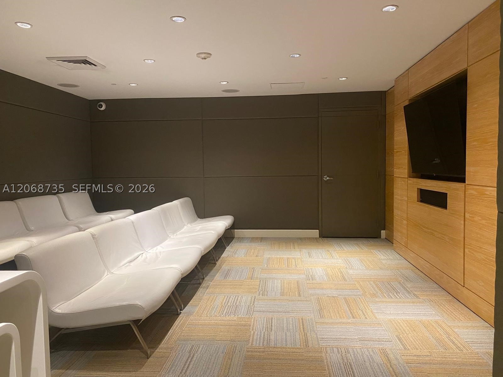 951 Brickell Ave #1210, Miami FL 33131