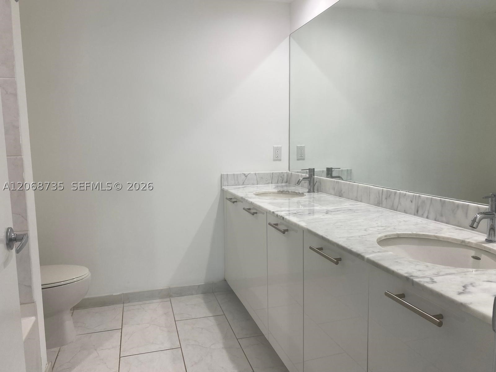 951 Brickell Ave #1210, Miami FL 33131