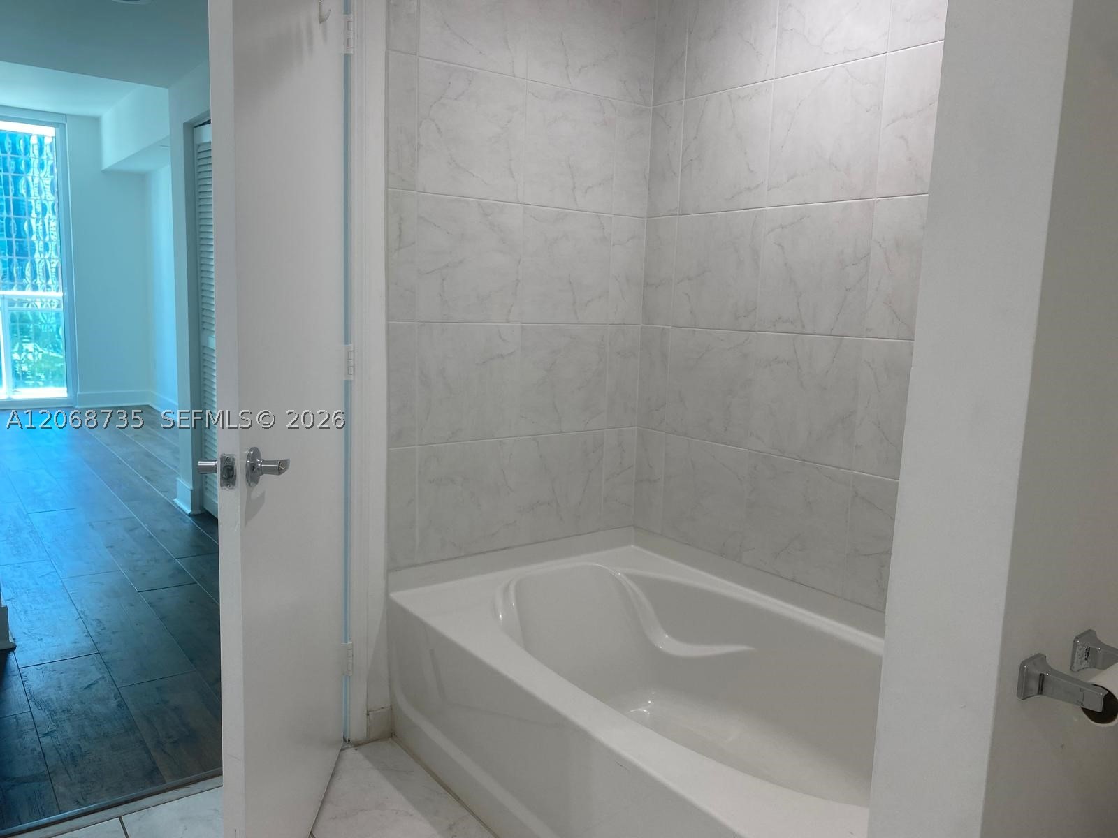 951 Brickell Ave #1210, Miami FL 33131