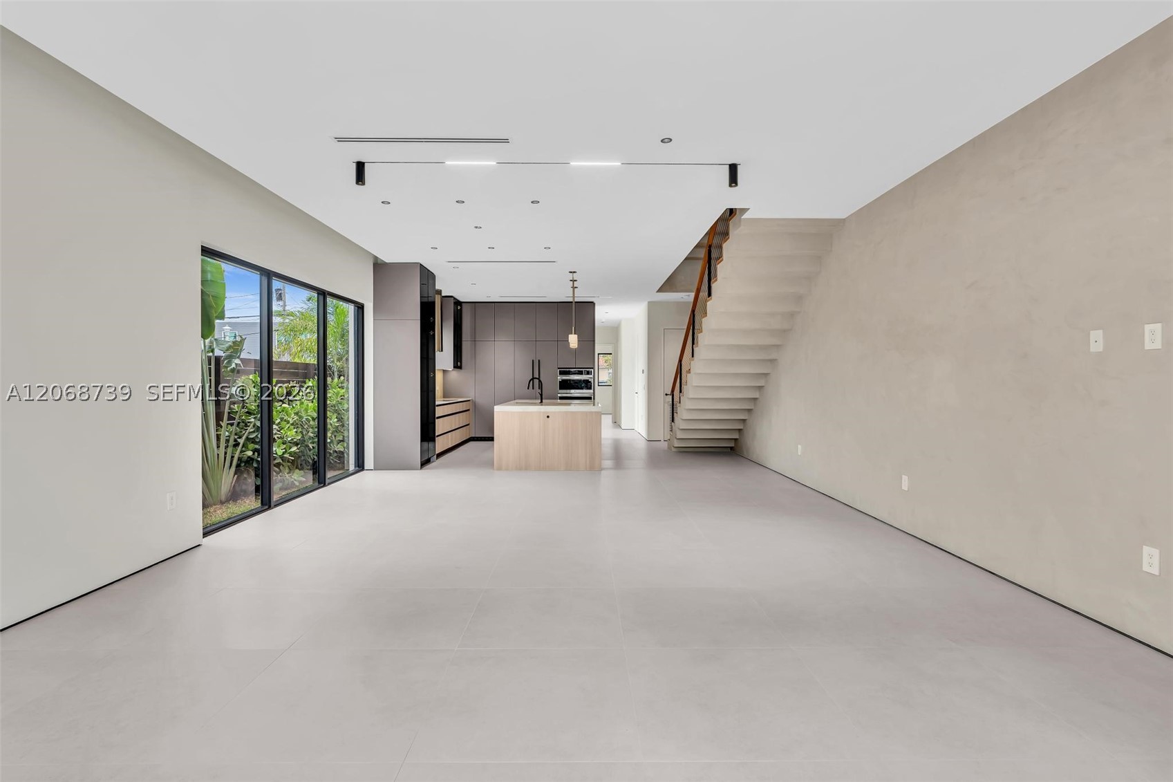 2222 SW 14th St #right, Miami FL 33145