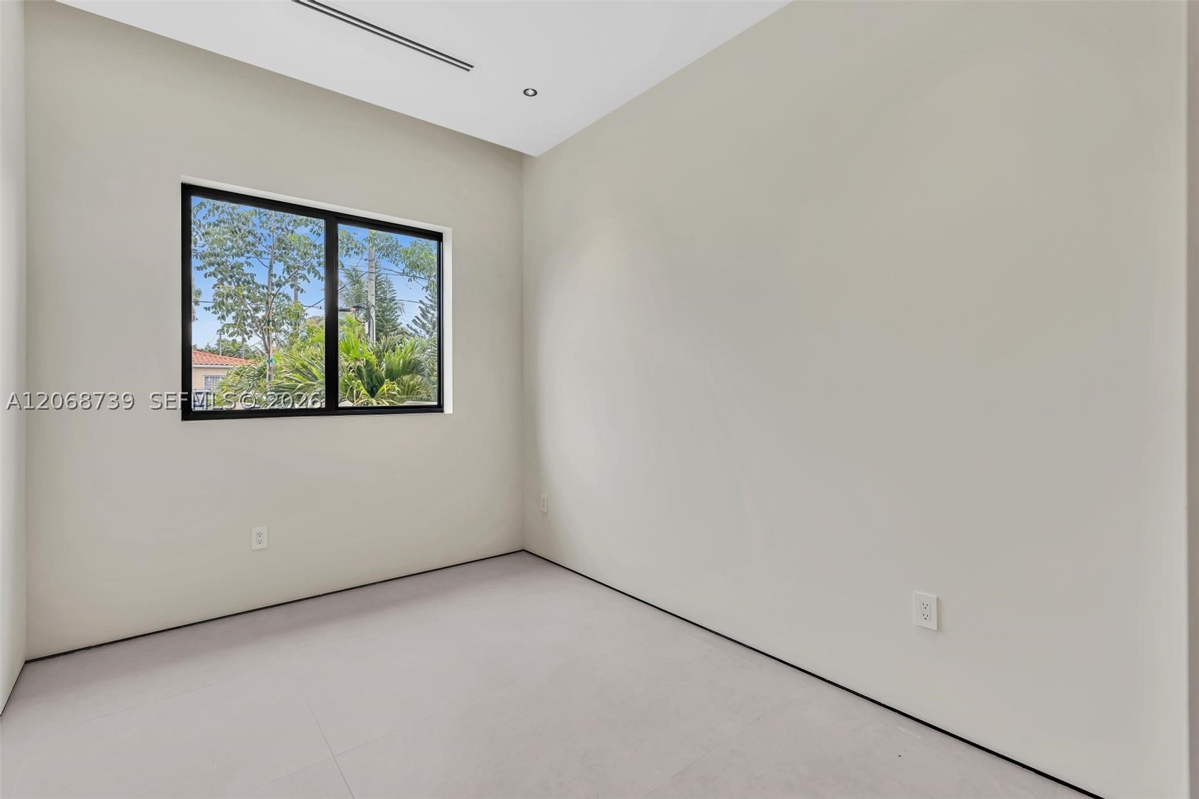 2222 SW 14th St #right, Miami FL 33145