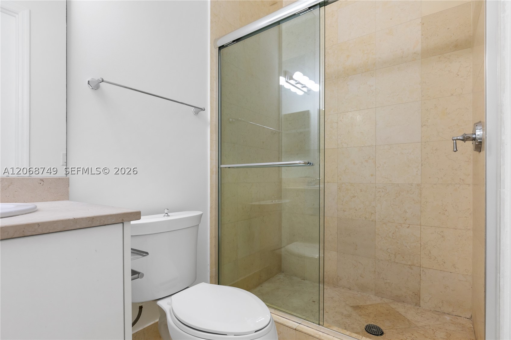 19900 E Country Club Dr #104, Aventura FL 33180