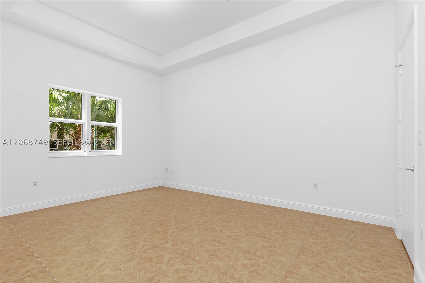 19900 E Country Club Dr #104, Aventura FL 33180