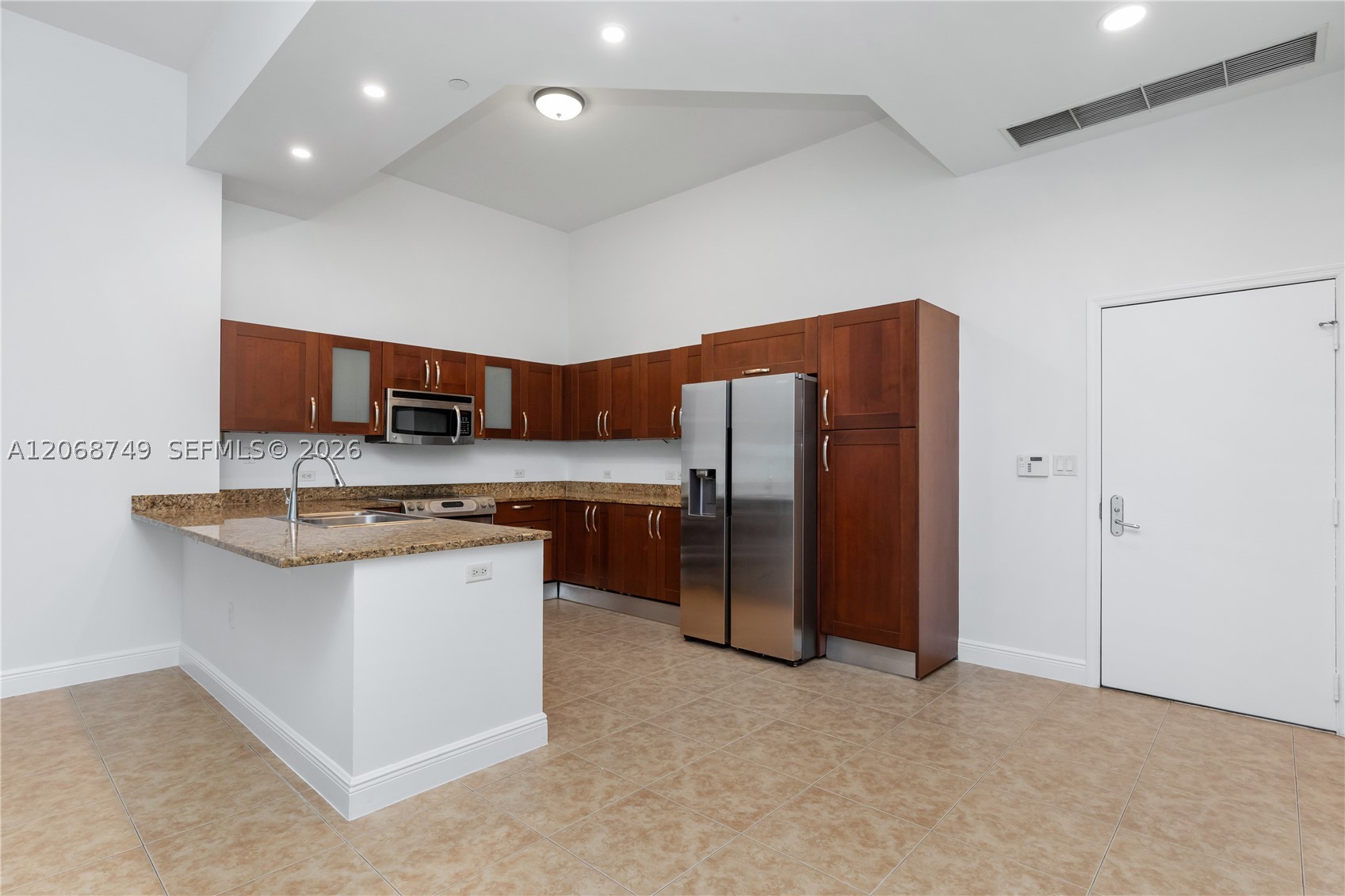 19900 E Country Club Dr #104, Aventura FL 33180
