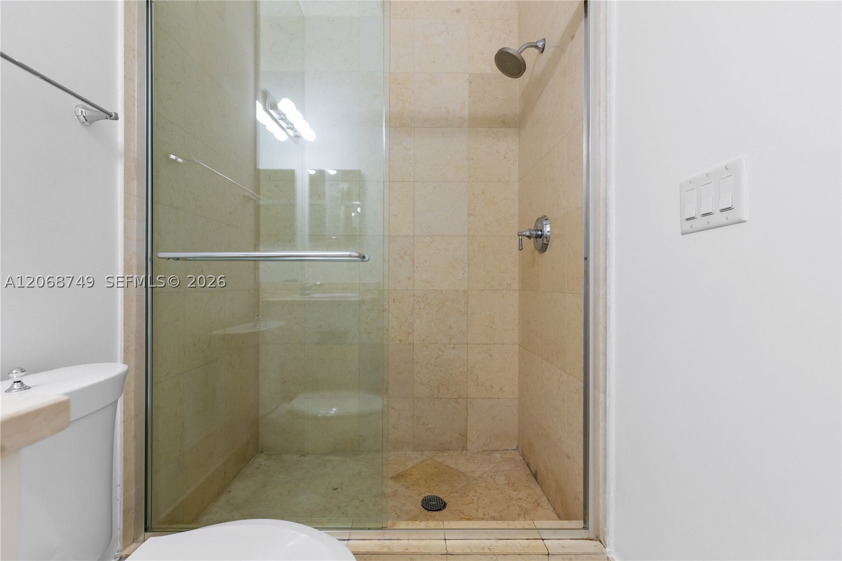 19900 E Country Club Dr #104, Aventura FL 33180
