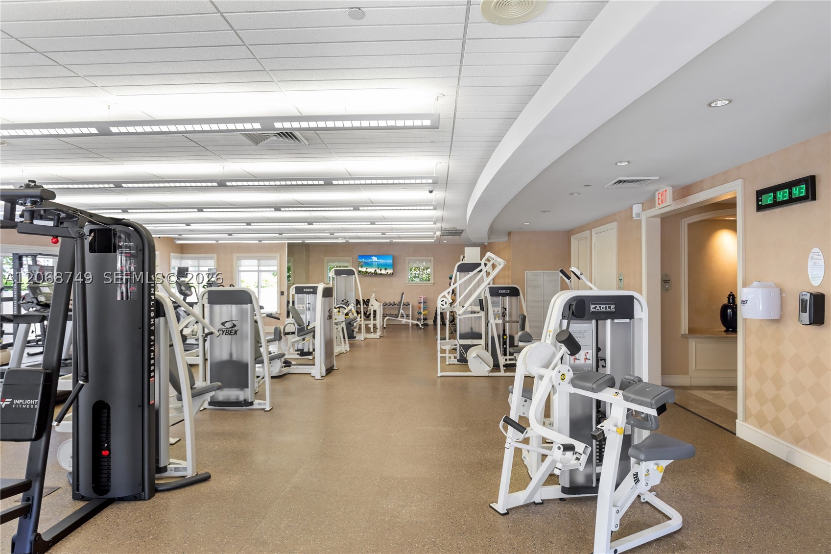 19900 E Country Club Dr #104, Aventura FL 33180