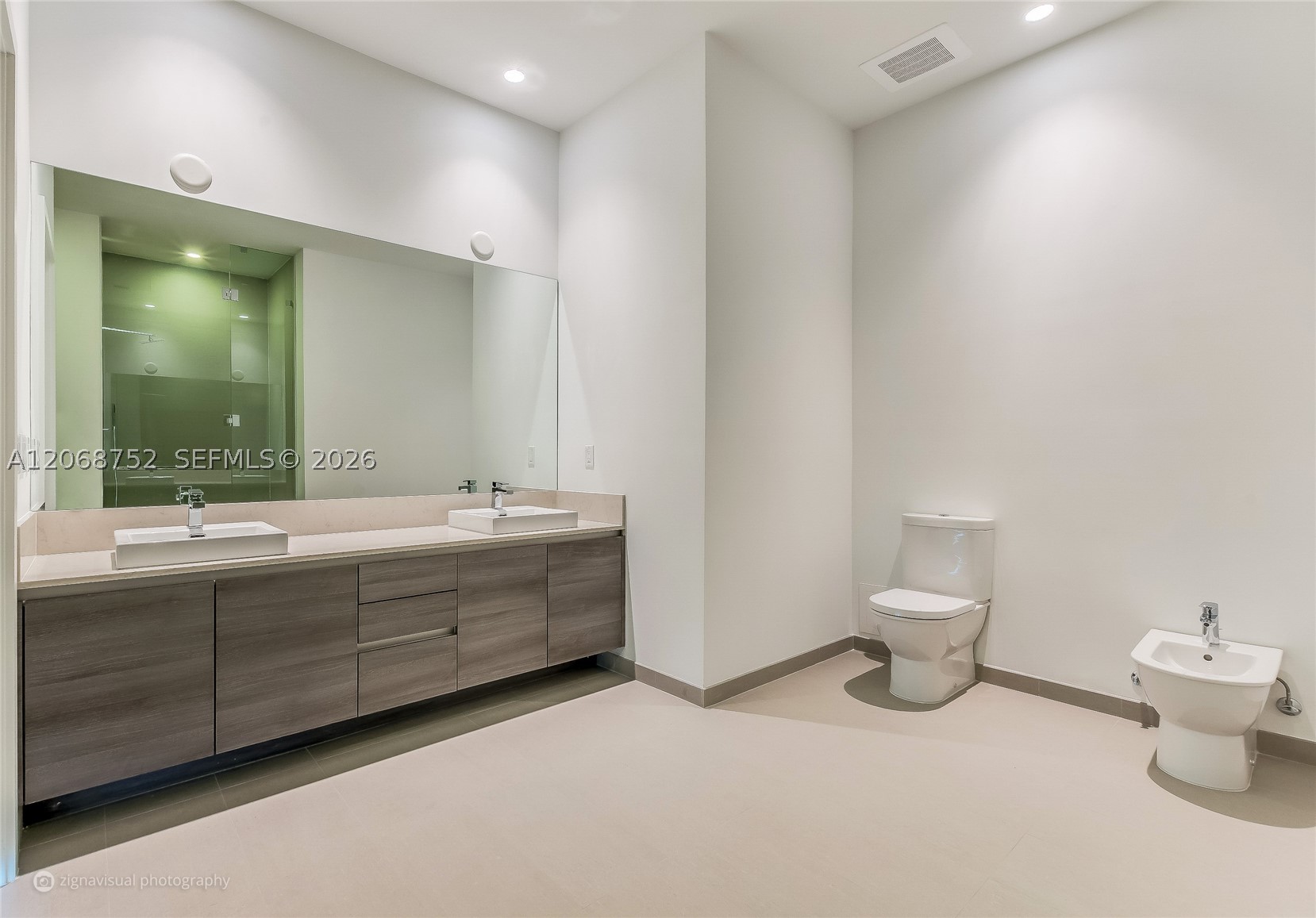1080 Brickell Ave #4401, Miami FL 33131