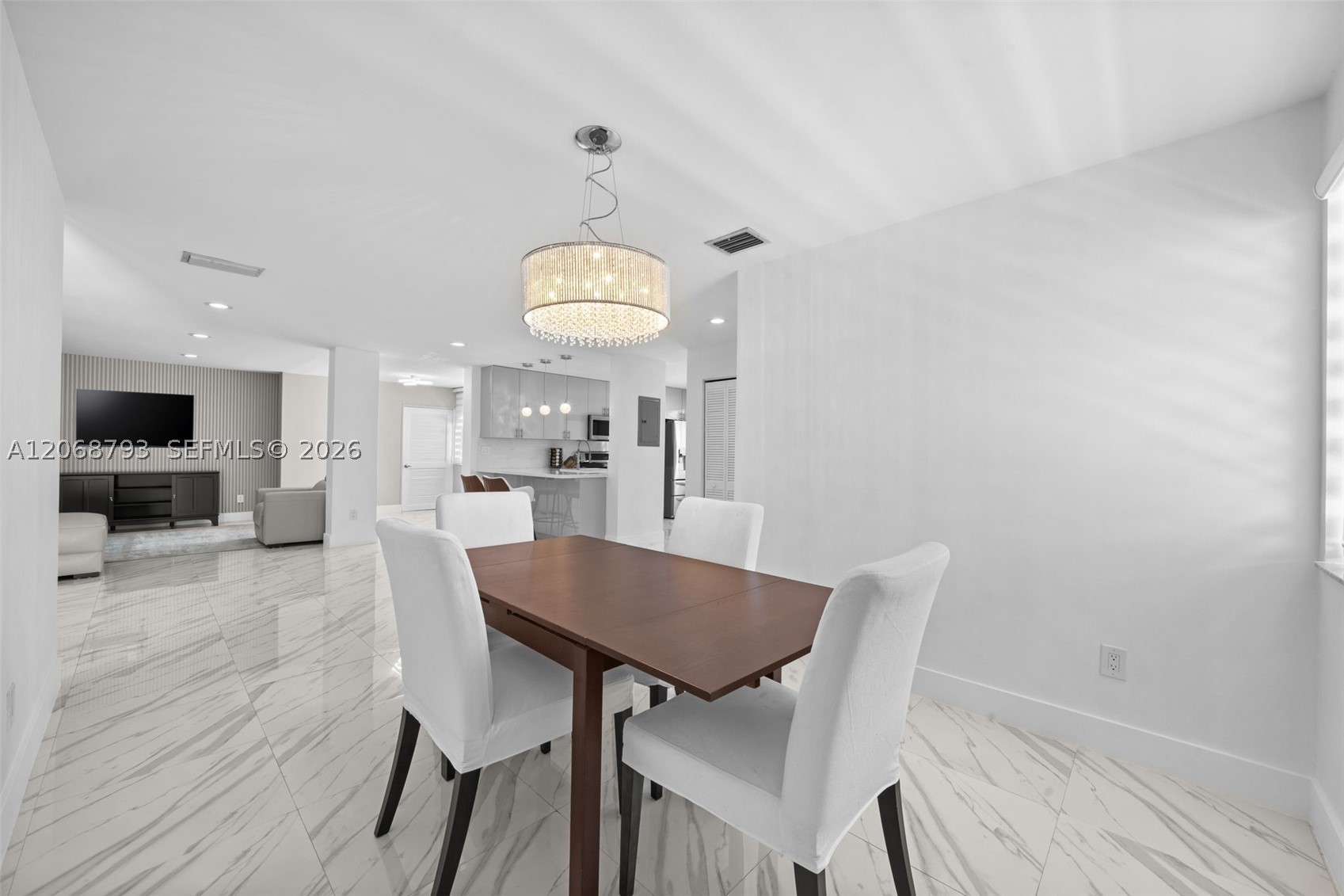 3549 Magellan Cir #418, Aventura FL 33180