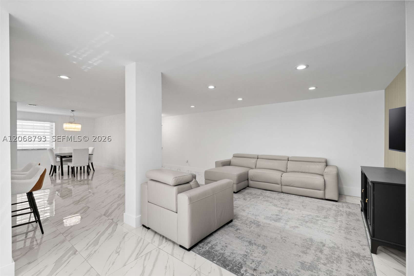 3549 Magellan Cir #418, Aventura FL 33180
