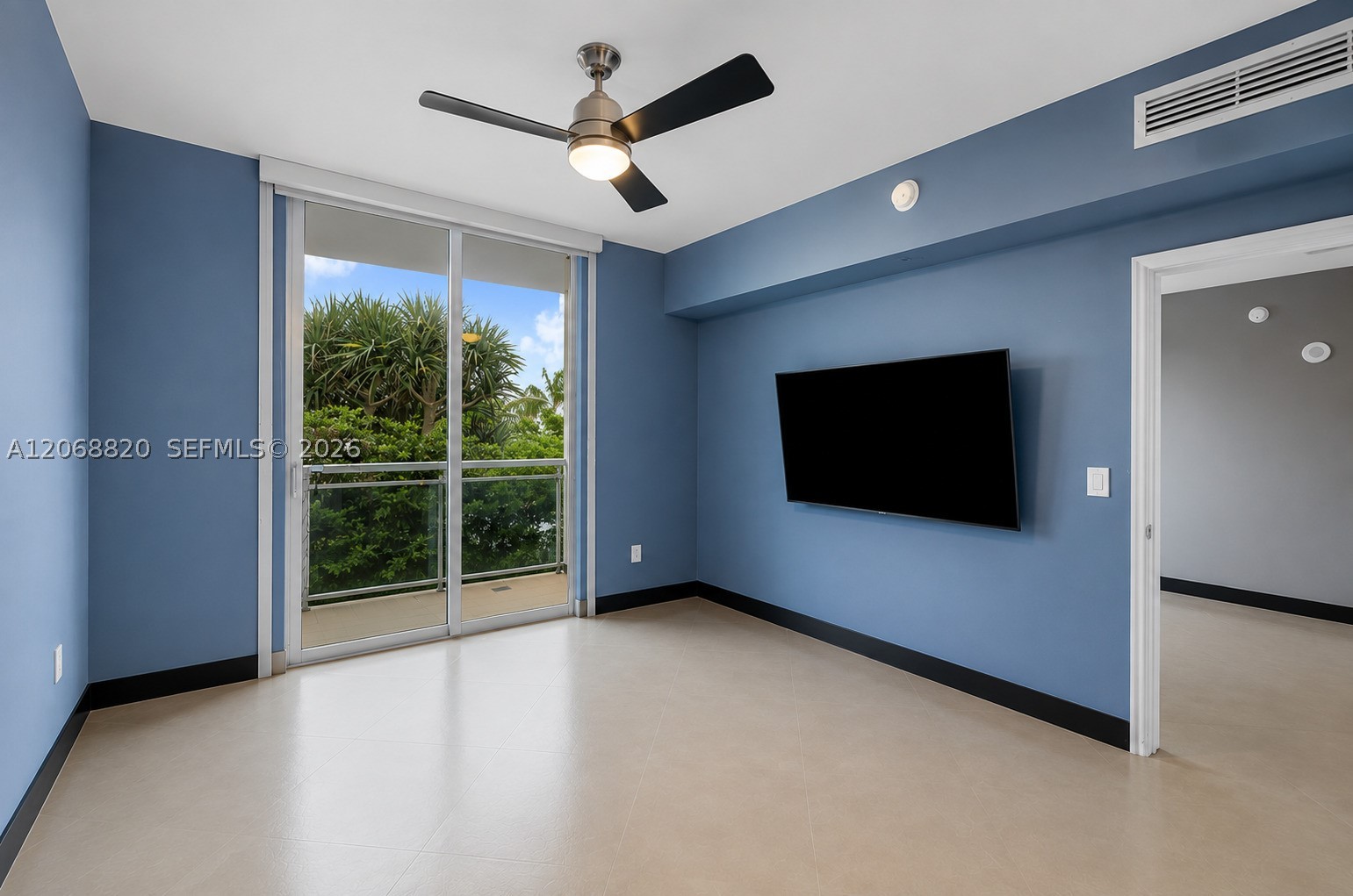 951 Brickell Ave #1106, Miami FL 33131
