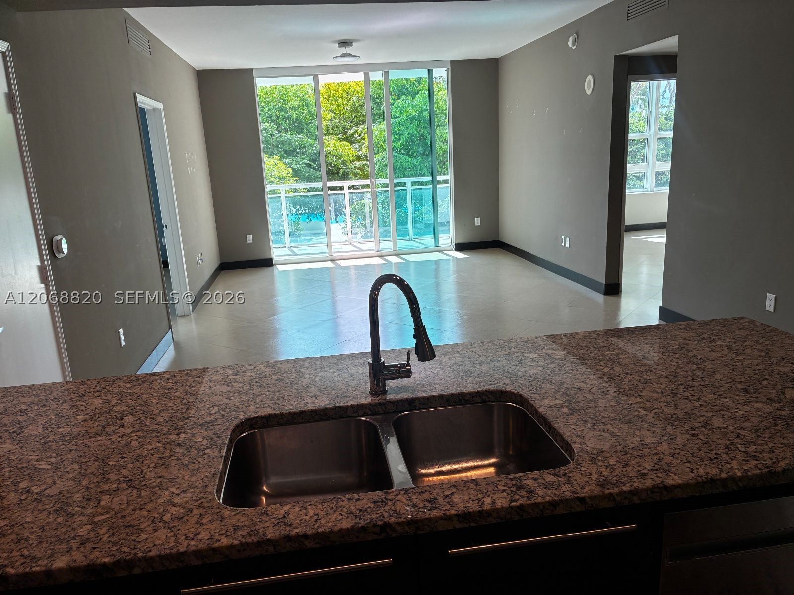 951 Brickell Ave #1106, Miami FL 33131