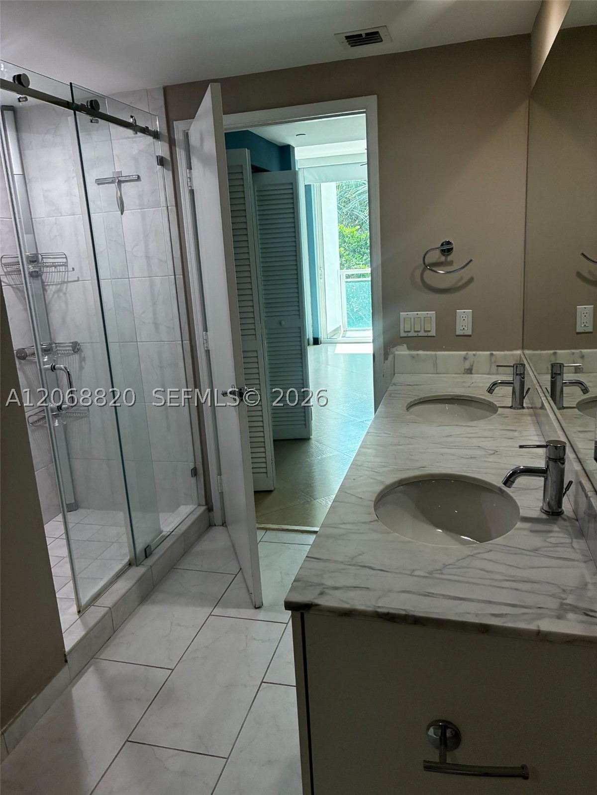 951 Brickell Ave #1106, Miami FL 33131