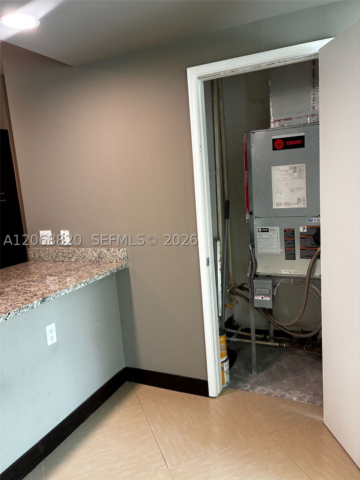 951 Brickell Ave #1106, Miami FL 33131
