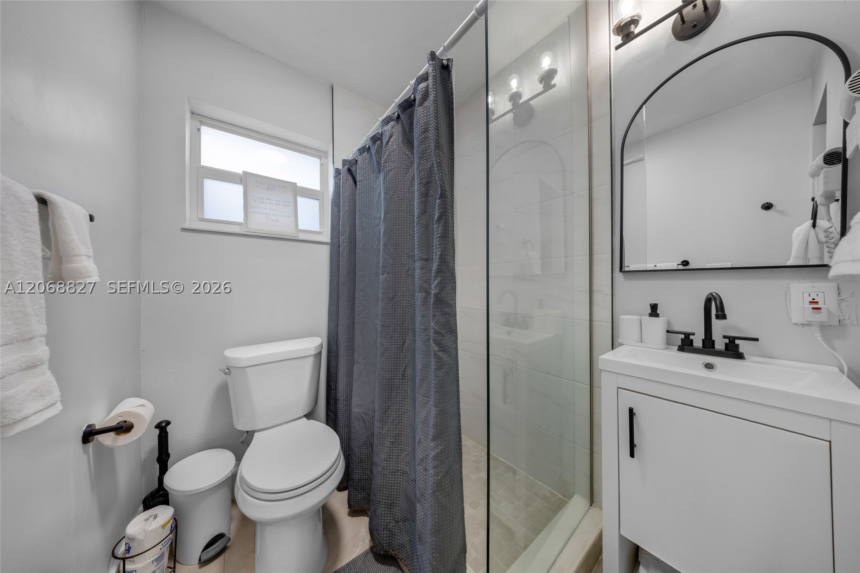 817 SW 12th St, Fort Lauderdale FL 33315