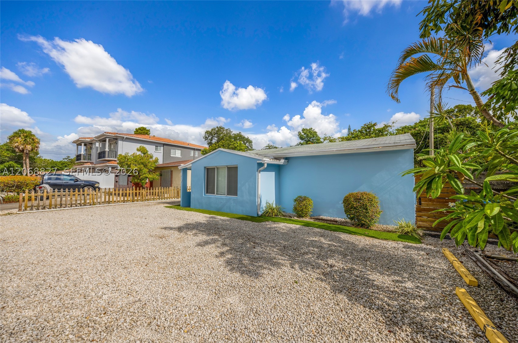 817 SW 12th St, Fort Lauderdale FL 33315