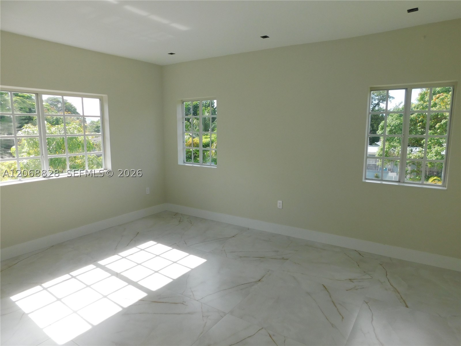 1851 NW 32nd Ave #B31, Miami FL 33125