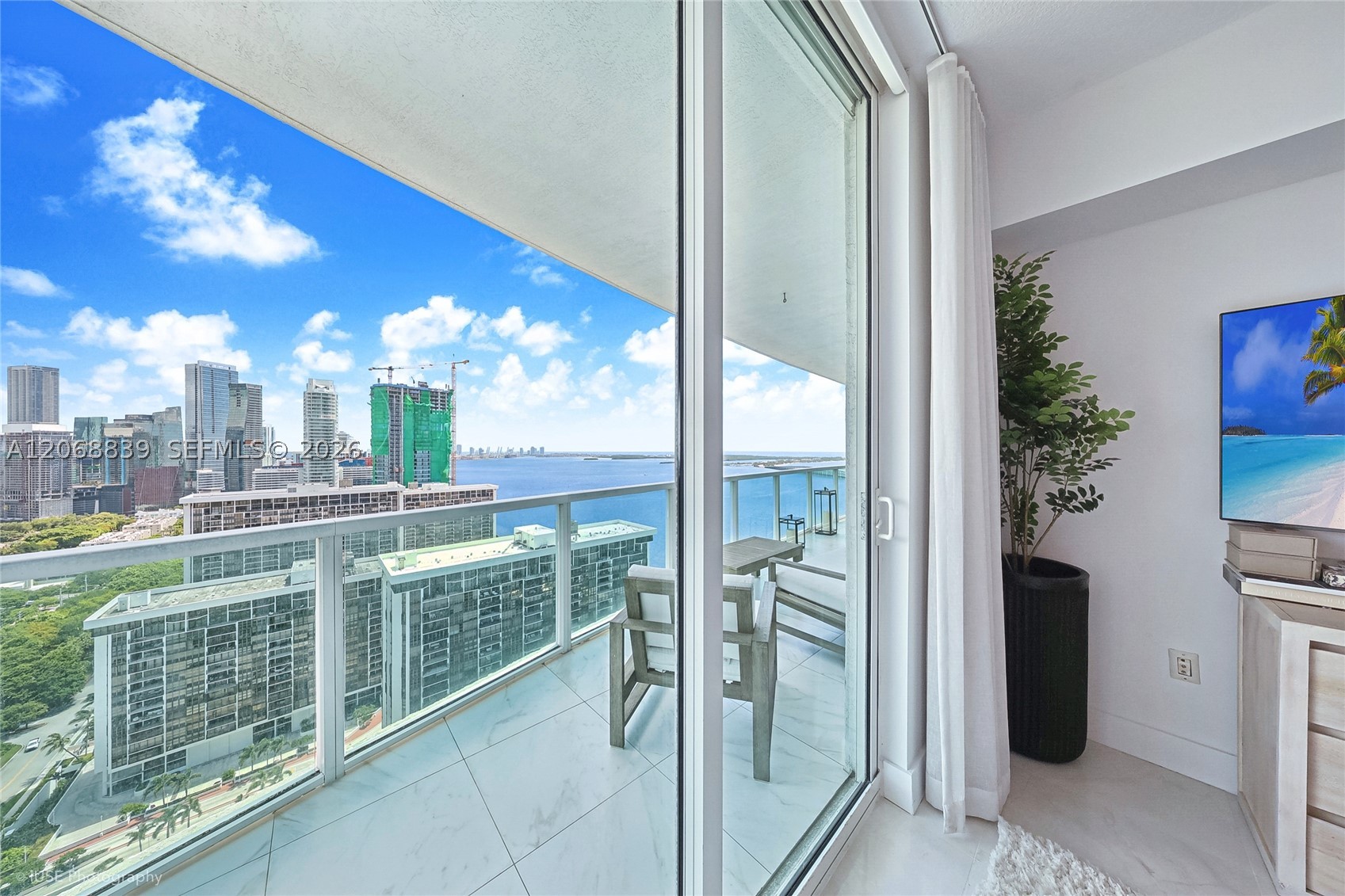 2101 Brickell Ave #3202, Miami FL 33129