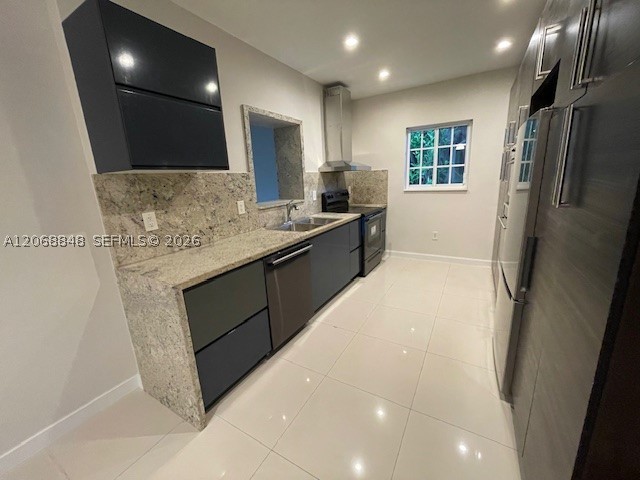 7820 Carlyle Ave, Miami Beach FL 33141