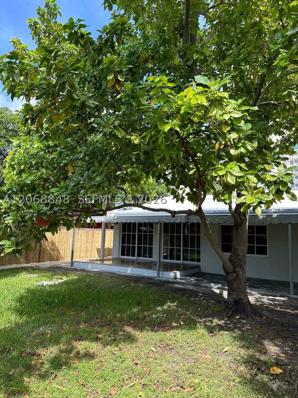 7820 Carlyle Ave, Miami Beach FL 33141