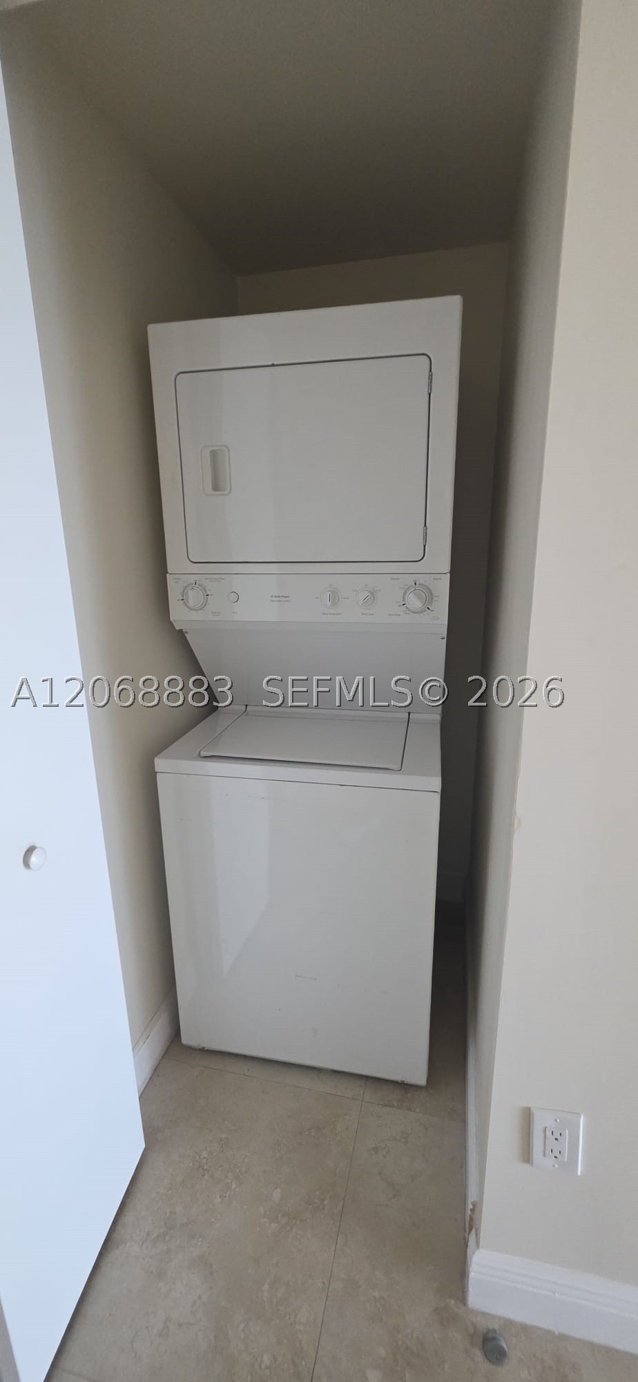 350 S Miami Ave #3213, Miami FL 33130